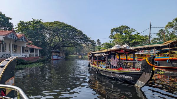 Kochi Alleppey Weekend Backpacking Trip